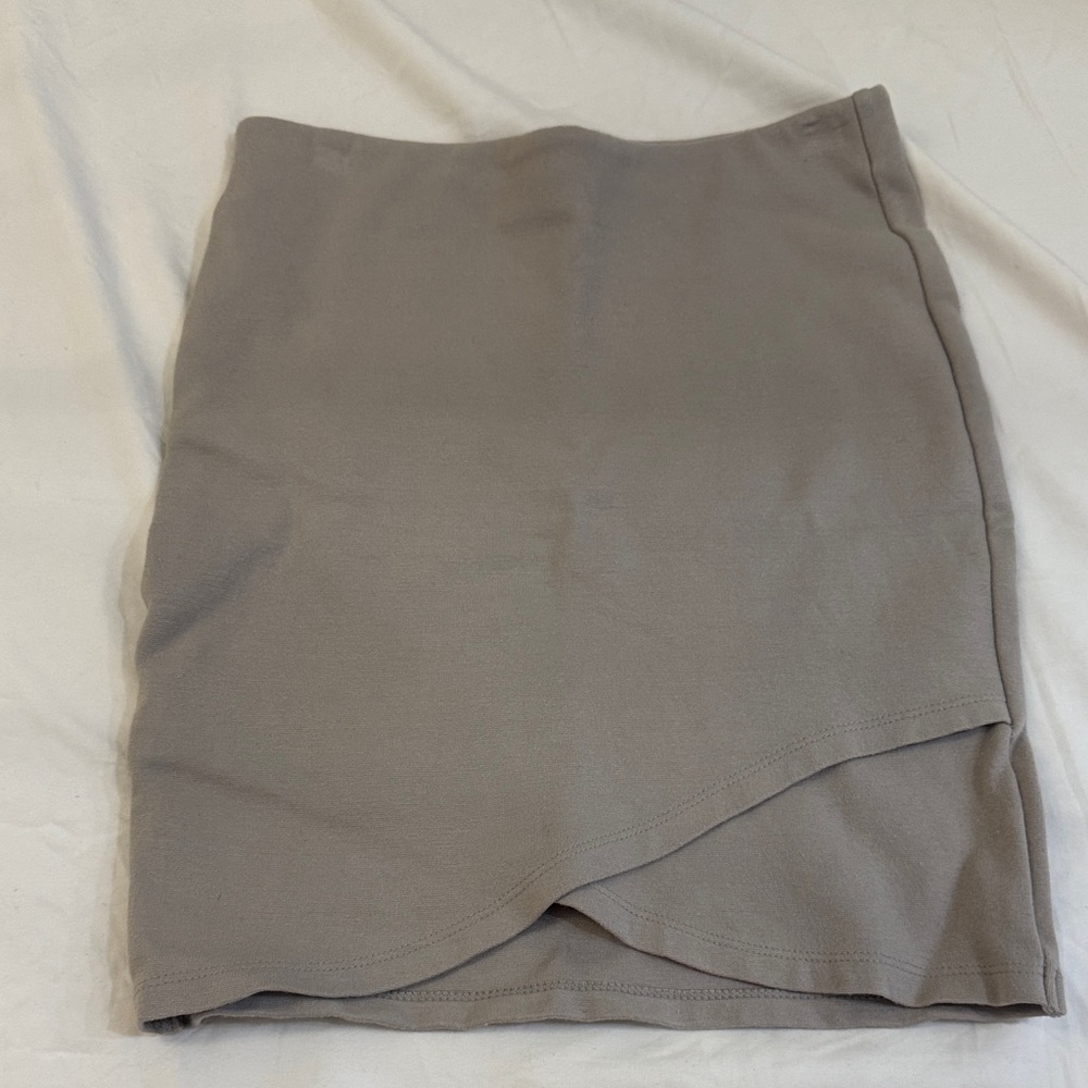Aritzia Talula Taupe Pencil Skirt